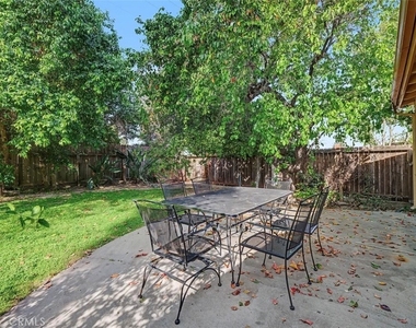 4413 Canoga - Photo Thumbnail 30