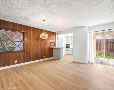 4413 Canoga - Photo Thumbnail 5