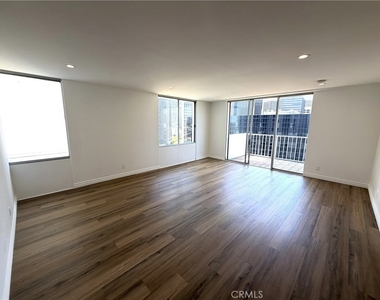 2160 Century Park East - Photo Thumbnail 1