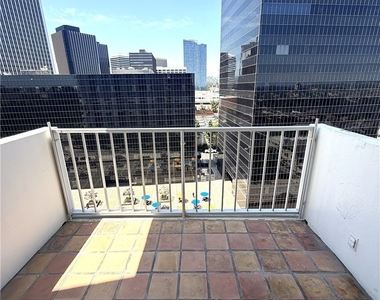 2160 Century Park East - Photo Thumbnail 4