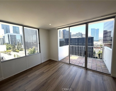 2160 Century Park East - Photo Thumbnail 2
