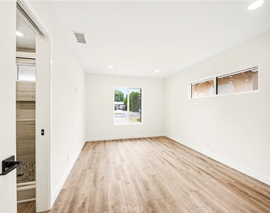 8738 Monogram Avenue - Photo Thumbnail 34
