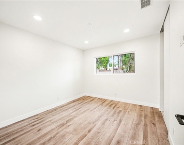 8738 Monogram Avenue - Photo Thumbnail 30
