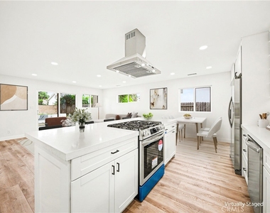8738 Monogram Avenue - Photo Thumbnail 9