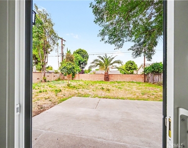 8738 Monogram Avenue - Photo Thumbnail 40