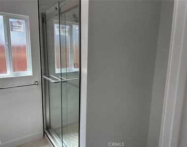 619 S Brand Boulevard - Photo Thumbnail 11