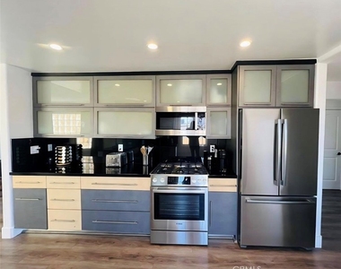 1645 Camden Avenue - Photo Thumbnail 1