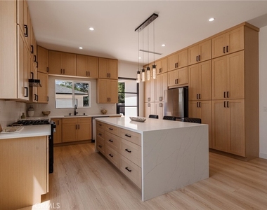5817 Cantaloupe Avenue - Photo Thumbnail 20