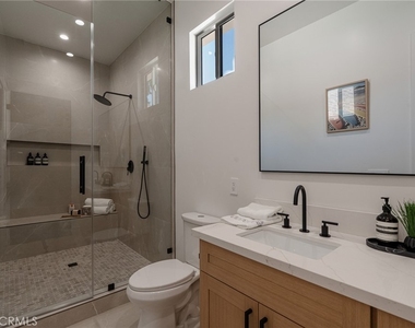 5817 Cantaloupe Avenue - Photo Thumbnail 34