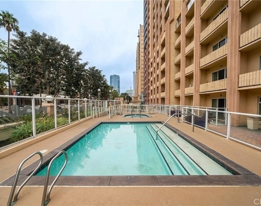 388 E Ocean Boulevard - Photo Thumbnail 15