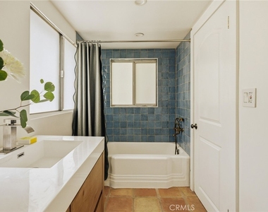 5924 Hayes Avenue - Photo Thumbnail 13