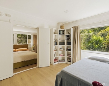5924 Hayes Avenue - Photo Thumbnail 12