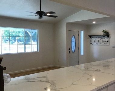 1480 Godell - Photo Thumbnail 12
