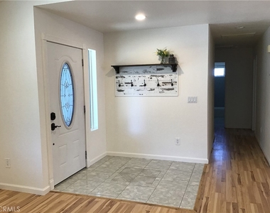 1480 Godell - Photo Thumbnail 3