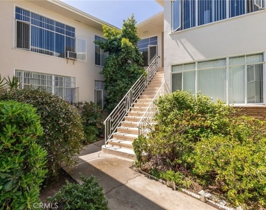 459 Landfair Avenue - Photo Thumbnail 12