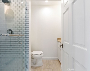 459 Landfair Avenue - Photo Thumbnail 6