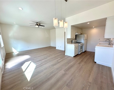 453 29th Street - Photo Thumbnail 4