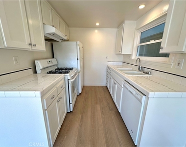 453 29th Street - Photo Thumbnail 5