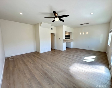 453 29th Street - Photo Thumbnail 3