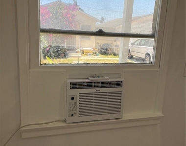 9066 Westminster Boulevard - Photo Thumbnail 4
