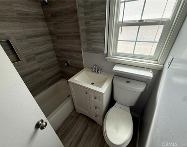 417 E Walnut - Photo Thumbnail 11