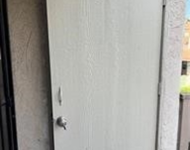 212 S Kraemer - Photo Thumbnail 15