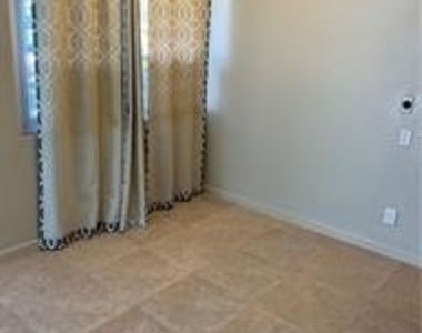212 S Kraemer - Photo Thumbnail 12