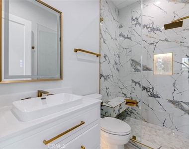 1556 S Bundy - Photo Thumbnail 10