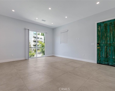 1556 S Bundy - Photo Thumbnail 4