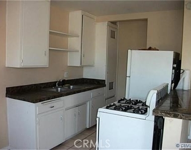 2156 Gaviota Avenue - Photo Thumbnail 7