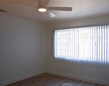 316 Parker - Photo Thumbnail 12