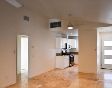 316 Parker - Photo Thumbnail 3