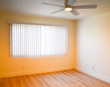 316 Parker - Photo Thumbnail 9