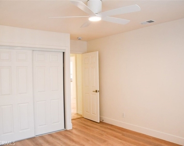 316 Parker - Photo Thumbnail 11