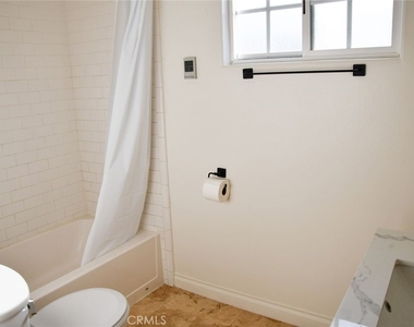 316 Parker - Photo Thumbnail 16