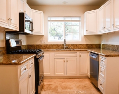316 Parker - Photo Thumbnail 8