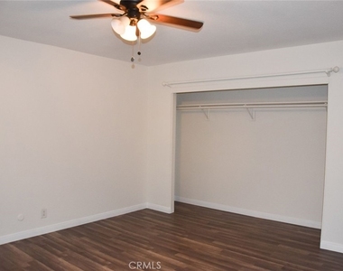 411 Kroeger St - Photo Thumbnail 11