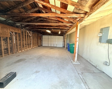 145 Park - Photo Thumbnail 19