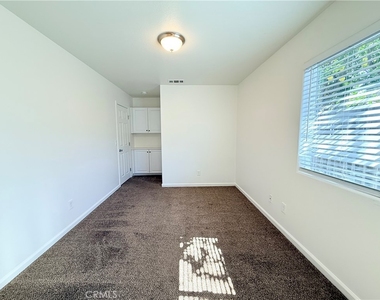 145 Park - Photo Thumbnail 5