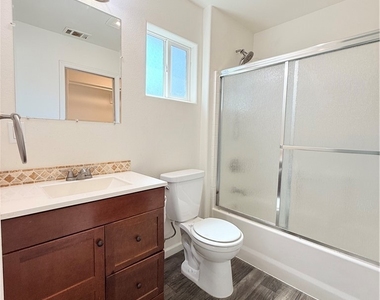145 Park - Photo Thumbnail 7