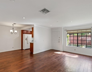1001 N Monterey - Photo Thumbnail 3
