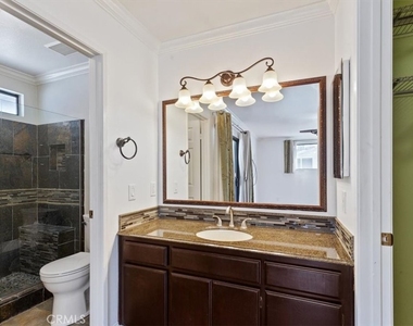 1001 N Monterey - Photo Thumbnail 15