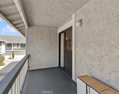 1001 N Monterey - Photo Thumbnail 18
