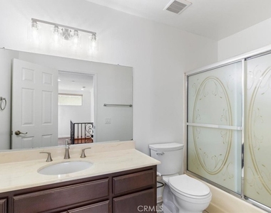 1001 N Monterey - Photo Thumbnail 23