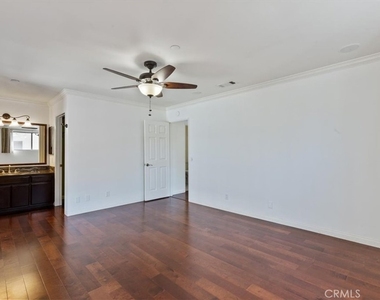 1001 N Monterey - Photo Thumbnail 14
