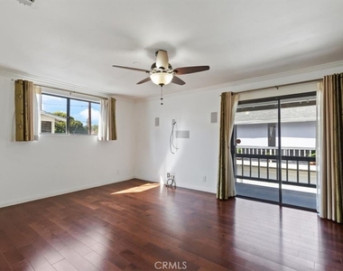 1001 N Monterey - Photo Thumbnail 12