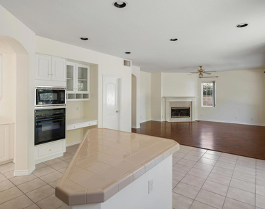 721 Owen Court - Photo Thumbnail 8