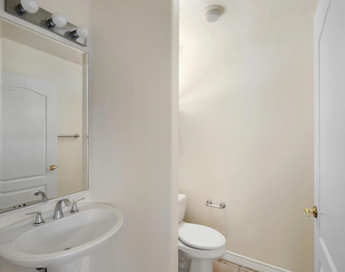 721 Owen Court - Photo Thumbnail 10