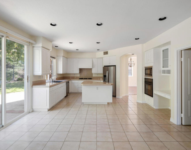 721 Owen Court - Photo Thumbnail 6