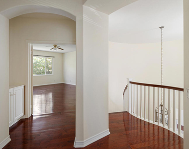 721 Owen Court - Photo Thumbnail 15